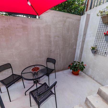 Apartmani Ujakovic Kaštela エクステリア 写真