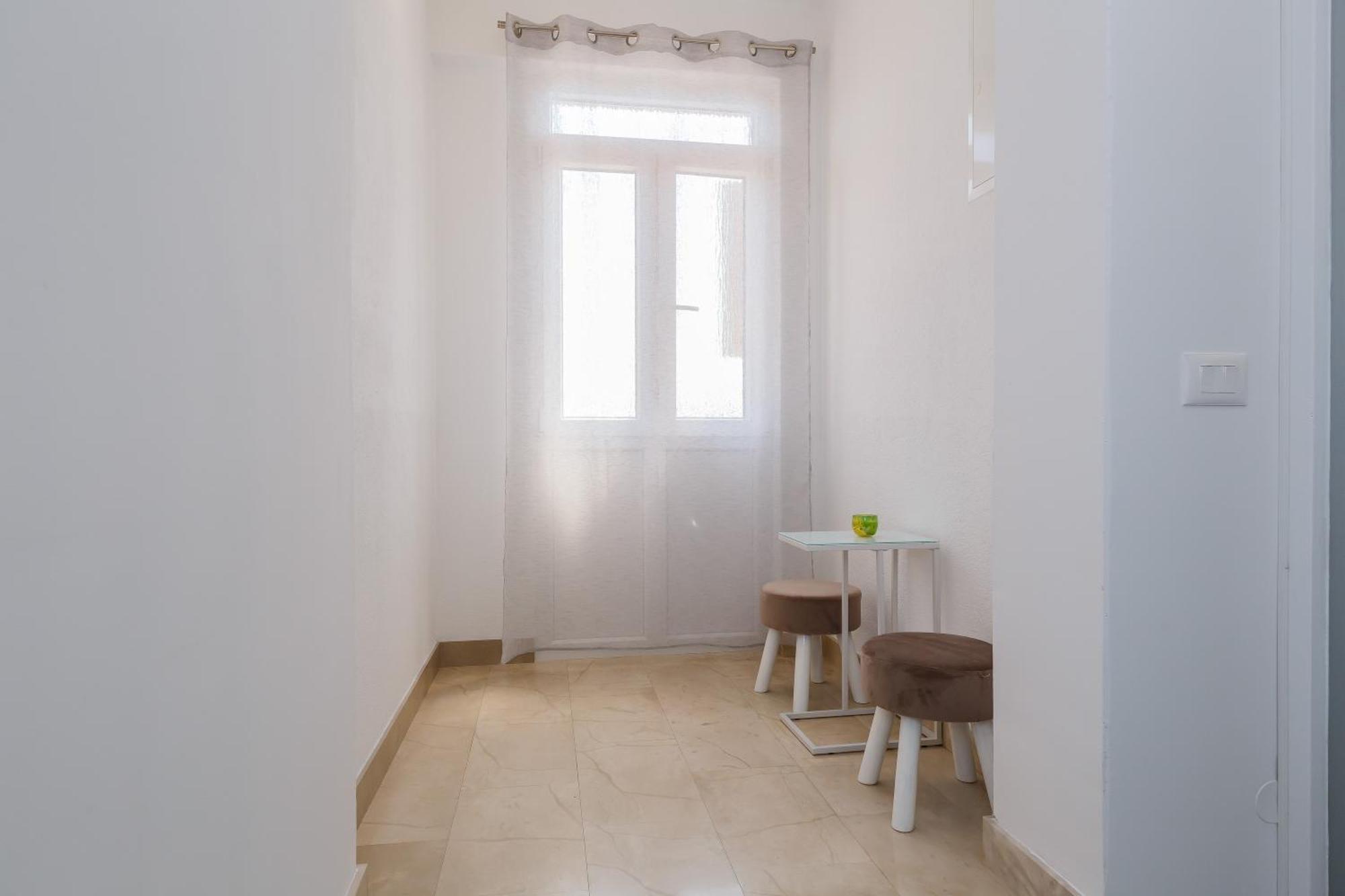 Apartmani Ujakovic Kaštela エクステリア 写真