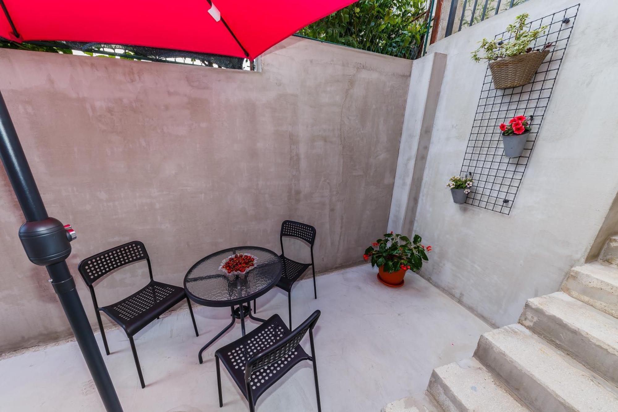 Apartmani Ujakovic Kaštela エクステリア 写真