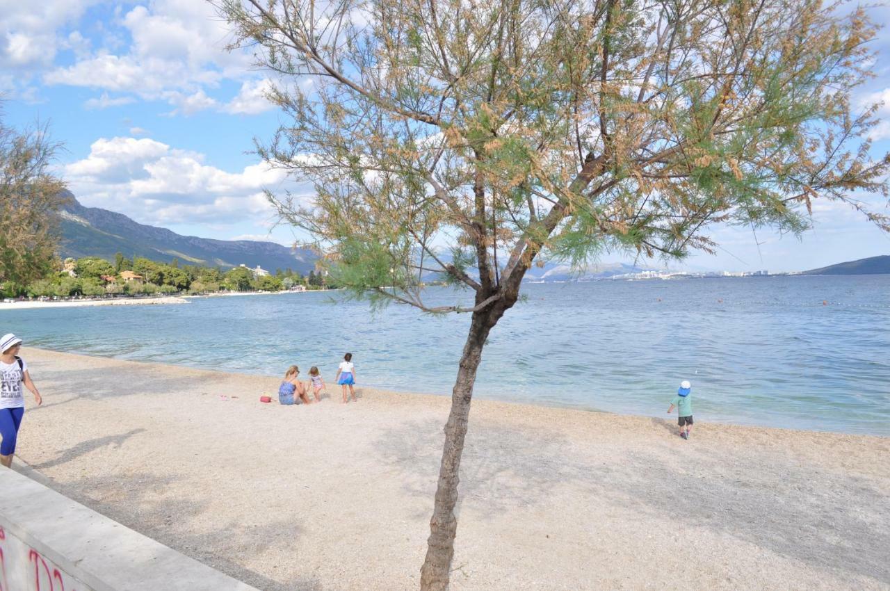 Apartmani Ujakovic Kaštela エクステリア 写真