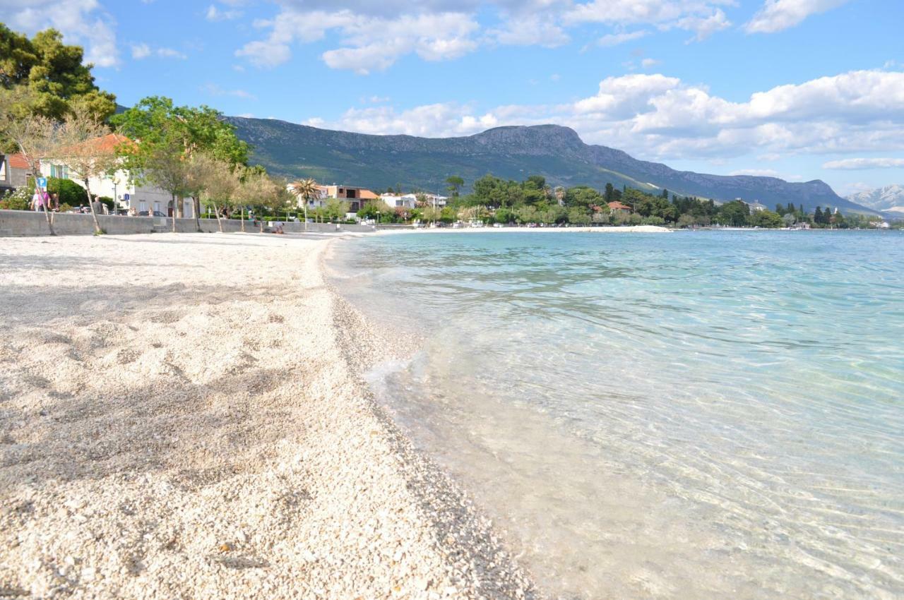 Apartmani Ujakovic Kaštela エクステリア 写真